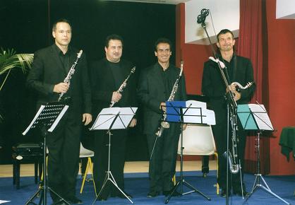 QUARTETTO Antonio Tinelli e Vincenzo Di Pede, clarinetti - Vito Liuzzi, clarinetto contralto - Angelo Clemente, clarinetto basso