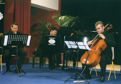 TRIO Antonio Tinelli, clarinetto - Pjeter Guralumi, violoncello - Luca Palladino, pianoforte